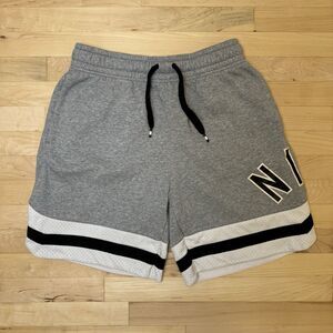 Nike Air Men’s Shorts Authentic Athletic Pick Up Game Classic Fit Gray Medium